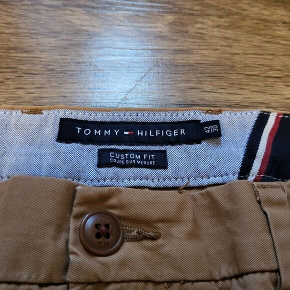 Tommy Hilfiger Custom Fit Khaki Chino Pant, Tan, Mens Size 42x30 - Picture 7 of 8